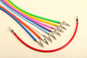 Spectrum Bib Clip White