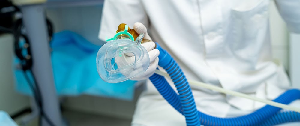 sedation-dentistry-mask-nitrous-oxide